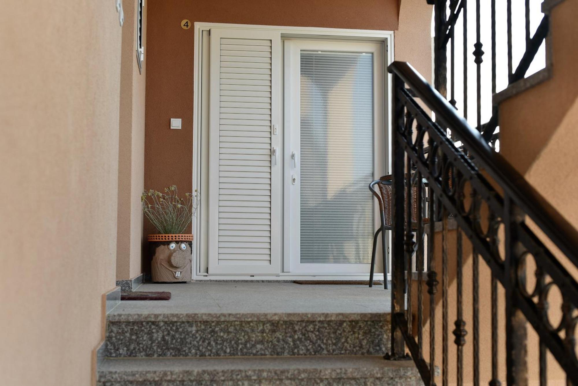 Apartmani Nataša Nino Jezera, Murter Pokoj fotografie