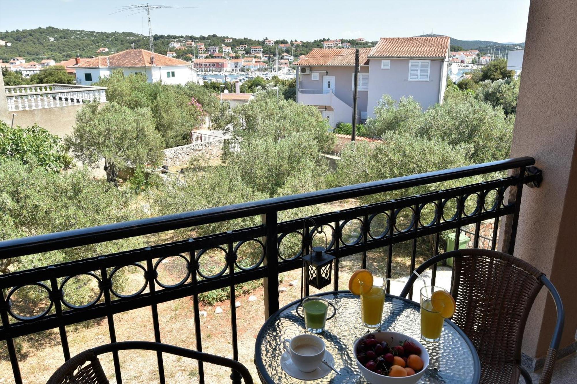 Apartmani Nataša Nino Jezera, Murter Pokoj fotografie