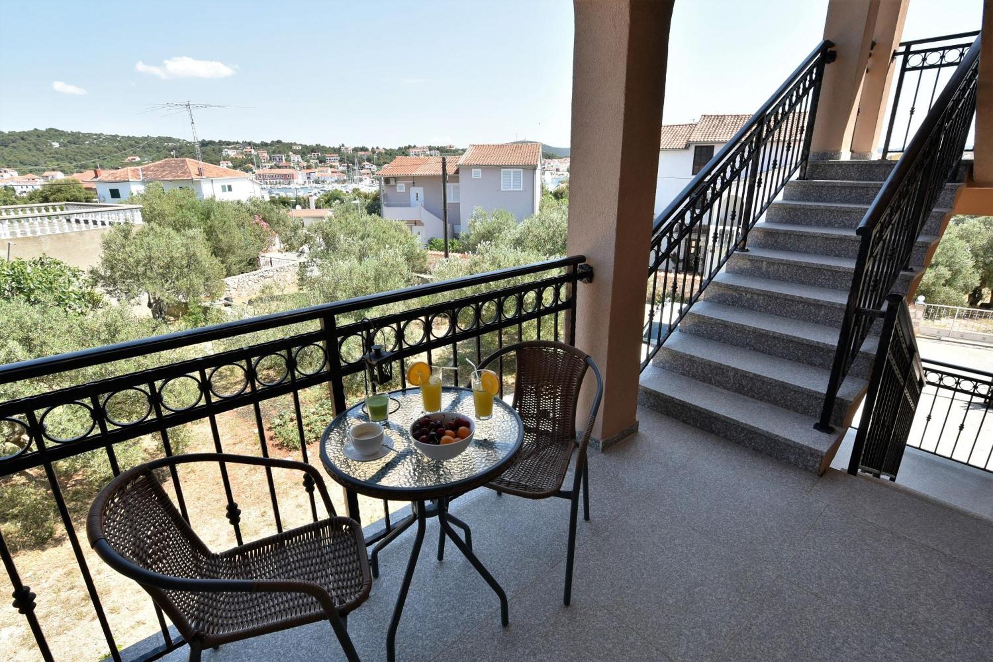 Apartmani Nataša Nino Jezera, Murter Pokoj fotografie